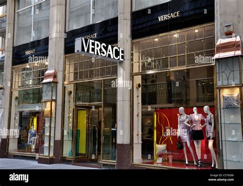 versace stores in europe